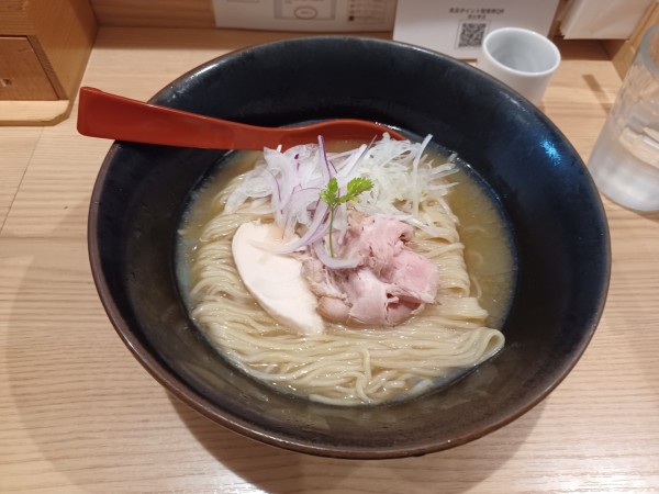 「蟹と焼きあごの冷し麺」@焼きあご塩らー麺 たかはし 恵比寿店の写真