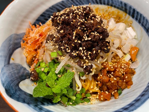 「汁なし担々麺 追い飯付(1,000円)」@名物よだれ鶏と濃厚鶏白湯麺 MATSURIKA 武蔵新田店の写真