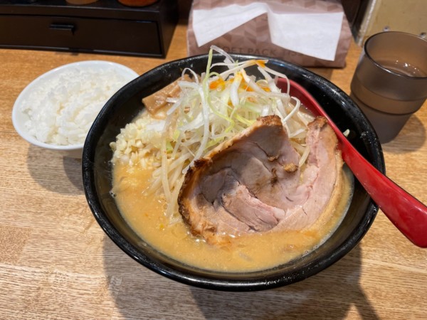 「味噌ラーメン ¥930 ライス ¥100」@萬馬軒 橙 池袋店の写真