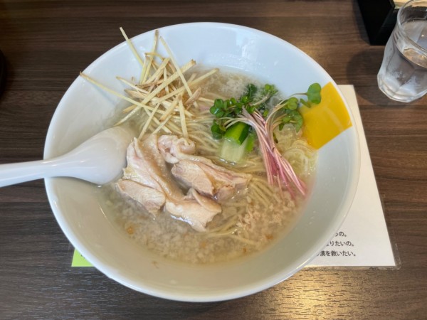 「塩生姜らー麺こってり ¥950 よだれ鶏ご飯」@塩生姜らー麺専門店MANNISHの写真