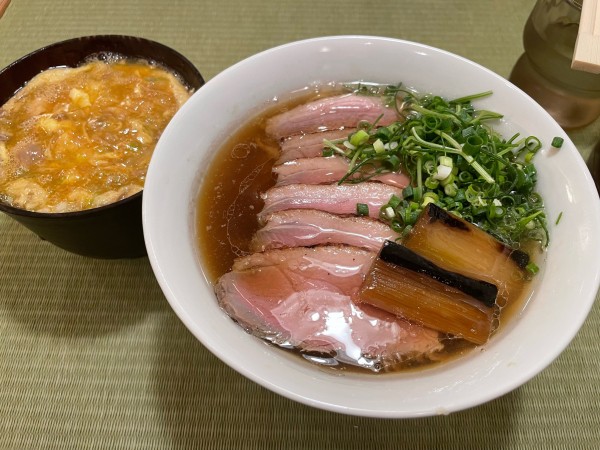 「鴨コンフィ麺 + 飲める鴨親子丼セット」@らーめん 鴨and葱の写真