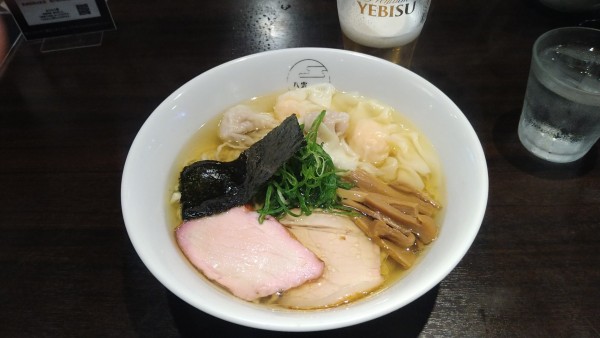 「特製ワンタン麺(ハーフ)白だし¥1220+ヱビス生¥680-」@八雲の写真