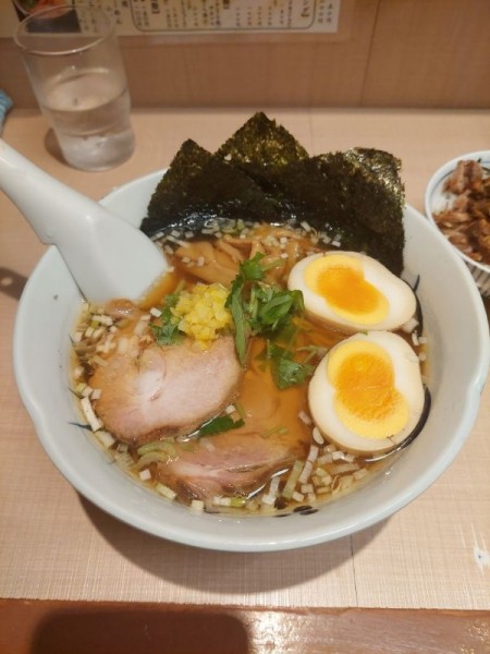 「特製らーめん醤油＋ちゃーしゅーご飯」@与ろゐ屋の写真