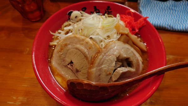 「みそこってりラーメン赤　+追加チャーシュー」@石黒商店 みそとスパイスの写真