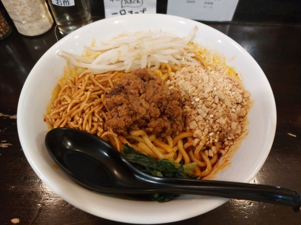 「汁なし担々麺大盛1200円」@自家製麺ほうきぼし 神田店の写真