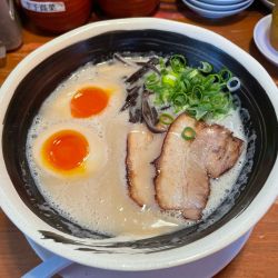 濃厚とんこつてっぺいラーメン　890円