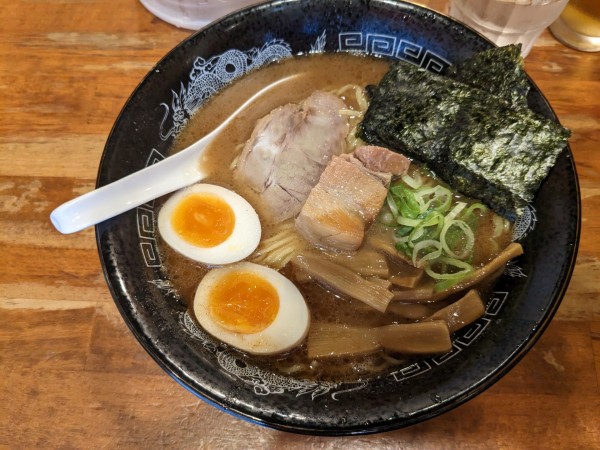「絶好調黒丸」@らーめん金伝丸 渋谷本店の写真
