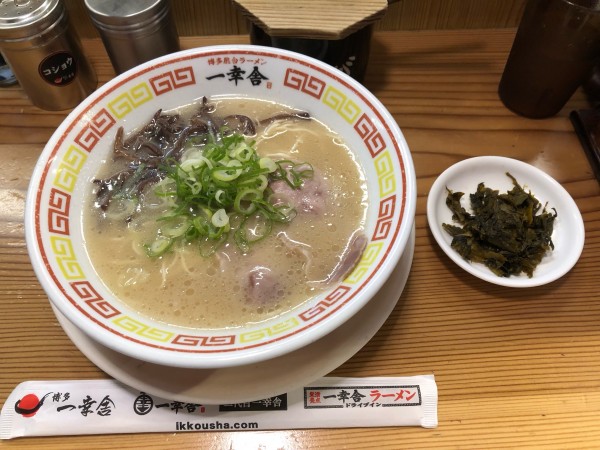 「博多ラーメン」@博多屋台一幸舎 博多一番街店の写真