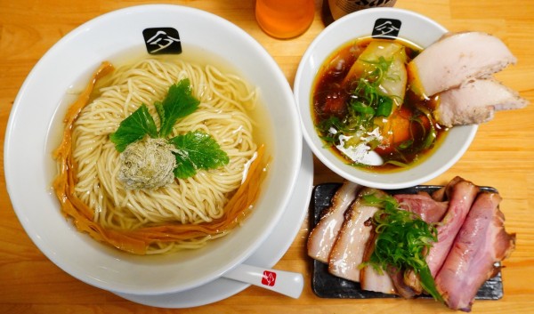 「特製鶏つけそば＋豚チャーシュー＋スーパードライ小瓶」@中華そば 髙野の写真