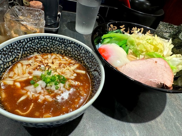 「【限定】濃厚カレーつけ麺＋炙りチーズ」@宮元製麺の写真