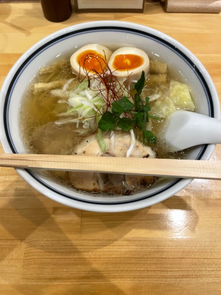 「熟成くろおび拉麺　塩」@利尻昆布ラーメン くろおび 六本木店の写真