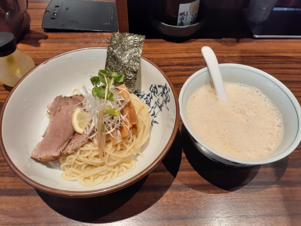 「濃厚牡蛎泡つけめん」@横濱家 たまプラーザ店の写真