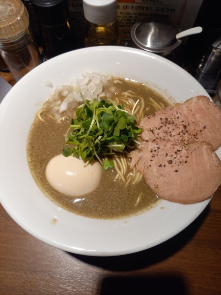 「濃厚烏賊煮干煮玉子入り(醤油)￥1030＋替え玉￥220」@麺屋 ねむ瑠の写真