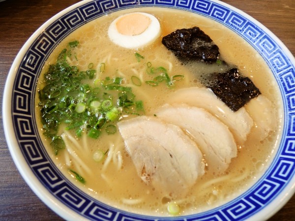 ラーメン（800円）