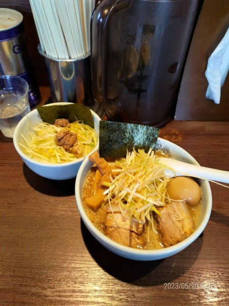 「全部のせラーメン＋ネギチャーシュー丼」@二九八家 いわせの写真