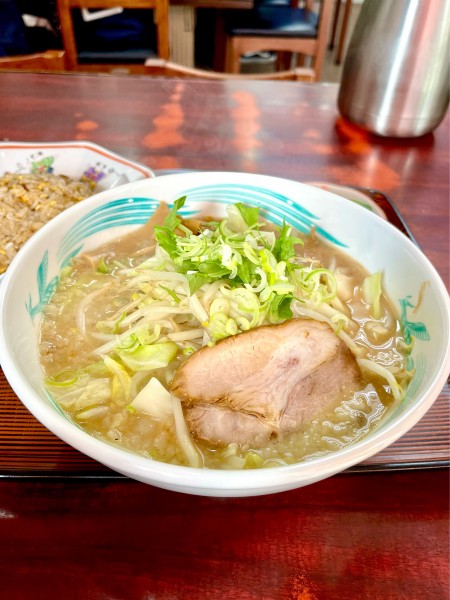 「味噌ラーメン【TP】半チャーハン」@明星飯店の写真