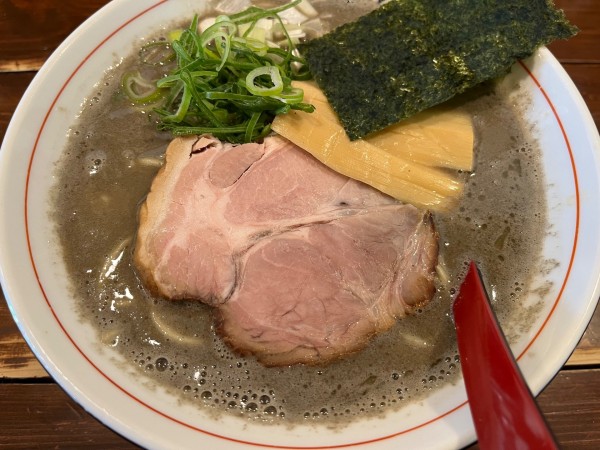 「濃厚煮干し：880円」@らー麺 山さわの写真