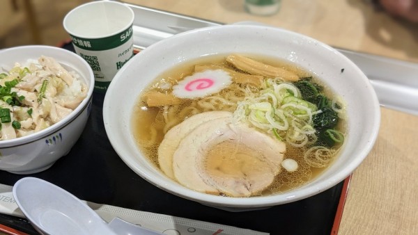 「佐野ラーメン&鶏肉のネギ丼（980円）」@東北自動車道 佐野SA 上りスナックコーナーの写真