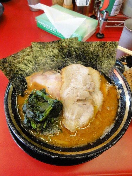 「ラーメン800円普通バラ50円 半チャー🍚」@柏 王道家の写真