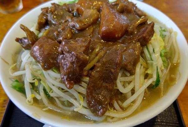 「もつカレー野菜」@ラーメンあやの写真