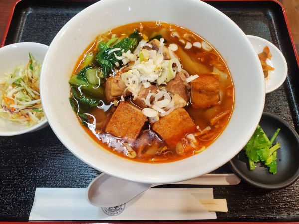 「ランチセット・薬膳牛バラ角煮刀削麺」@多福菜香の写真