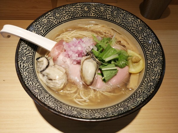 「淡麗牡蠣中華そば    890円」@中華そば 漣の写真