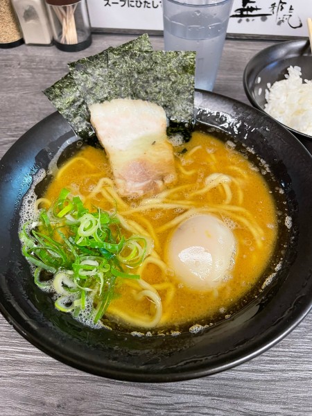 「豚骨醤油ラーメン」@博多無邪気の写真