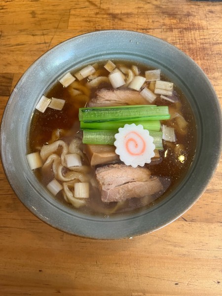 「上だしそば 950円、自家製麺変更(中太・もっちり) 50円」@だしと麺 遊泳の写真