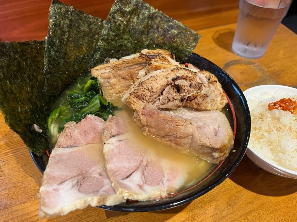 「MAXチャーシューメン(醤油)半ライス付 ¥1,400」@横浜家系ラーメン 大将家の写真