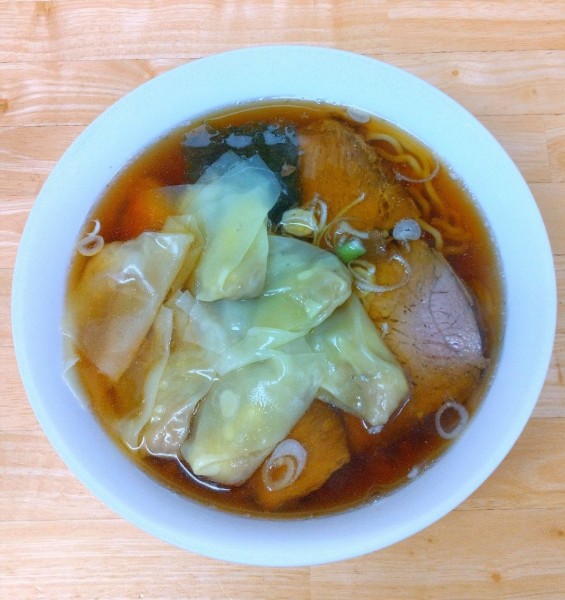 「チャーシューワンタンメン 910円」@谷ラーメンの写真