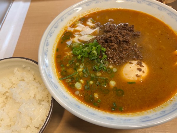 「肉味噌らーめん卵入り+白ごはん(900+100円)」@吟醸らーめん 久保田 本店の写真