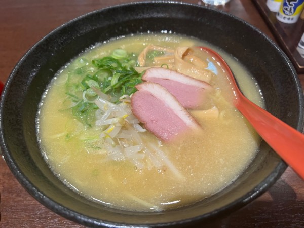 「とりラーメン（750円）」@鳥せい 京都タワーサンド店の写真