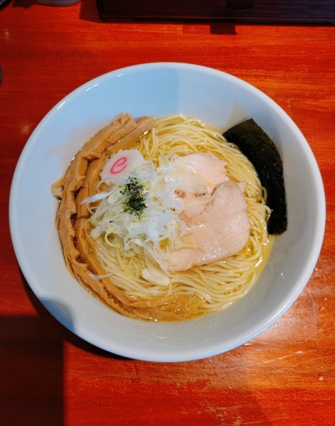 「淡麗中華そば」@中華そば 輝羅の写真