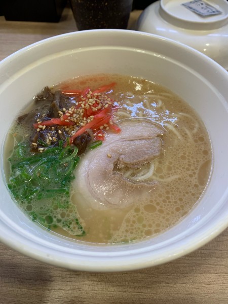 「博多豚骨ラーメン(長浜ﾅﾝﾊﾞｰﾜﾝ監修)」@かっぱ寿司 いわき平店の写真