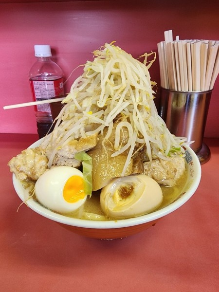 「大豚ラーメン  味付けたまご」@ラーメン二郎 ひばりヶ丘駅前店の写真