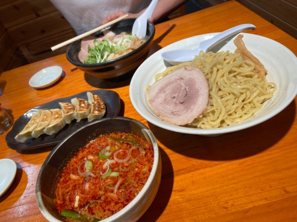 「中華そばと旨辛つけめん」@こってりらーめん せきやけの写真