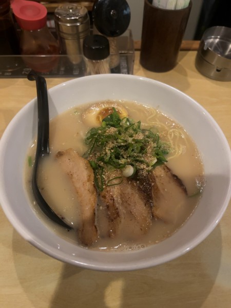 「とんこつラーメン」@ラーメン家族 上新庄店の写真