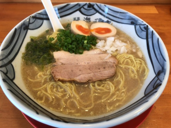 「ランチらーめんB（らーめん＋唐揚げ３コ）＋大盛」@長崎らーめん 琴海の写真