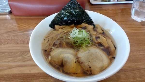 「手揉み中華そば「醤油」　830円」@麺処 雅の写真