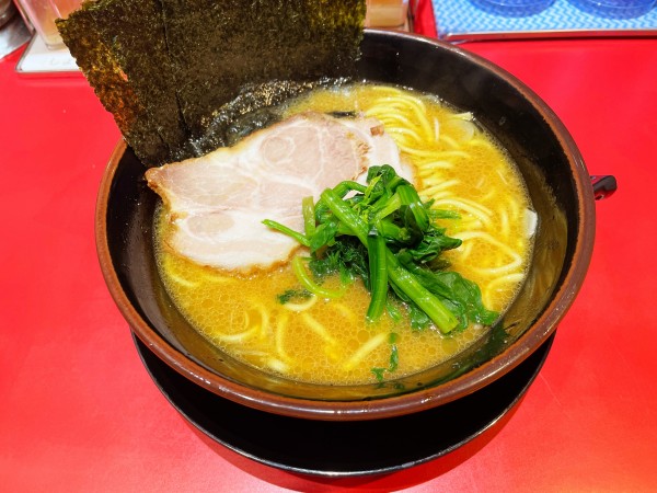 「ラーメン 並 780円」@横浜ラーメン 新横家の写真