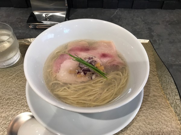 「塩」@宍道湖しじみ中華蕎麦 琥珀 池袋店の写真