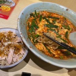 ヌータンタンメンと鶏飯