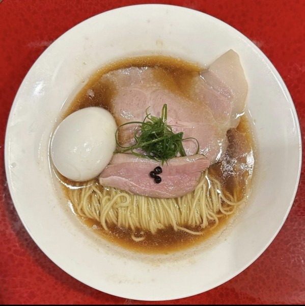 「鴨とカシスの味玉醤油RaMen」@RaMen TOMO TOKYOの写真