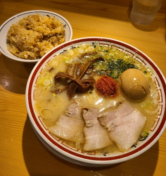 「山形辛味噌らーめん¥1000+味玉¥130+特製肉めし¥」@田中そば店 新橋店の写真