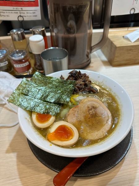 「濃厚煮干しそば」@麺屋 音 南越谷店の写真