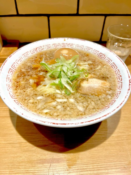 「味玉醤油ラーメン【まったり】大トロ漬け丼セット」@きたかた食堂の写真