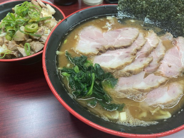 「チャーシューメン大(コイメオオメ)¥1100+まかない飯¥50」@麺家 紫極 大泉学園店の写真