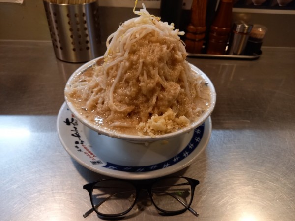 「ラーメン(野菜増し・脂増し増し・にんにく少し・柔らかめ)」@らーめん大 蒲田店の写真