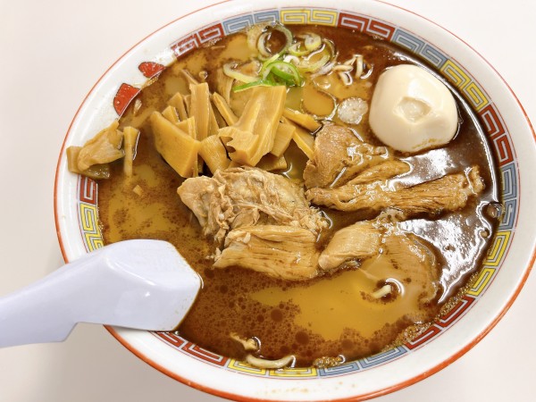 「しょうゆメンマ 味付半熟煮たまご」@ラーメン 蜂屋 5条創業店の写真