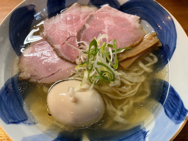 「たまご･チャーシュー塩らぁ麺」@さんくるげの写真